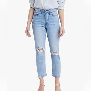 NEW WITH TAGS- Levi Wedgie Size 26